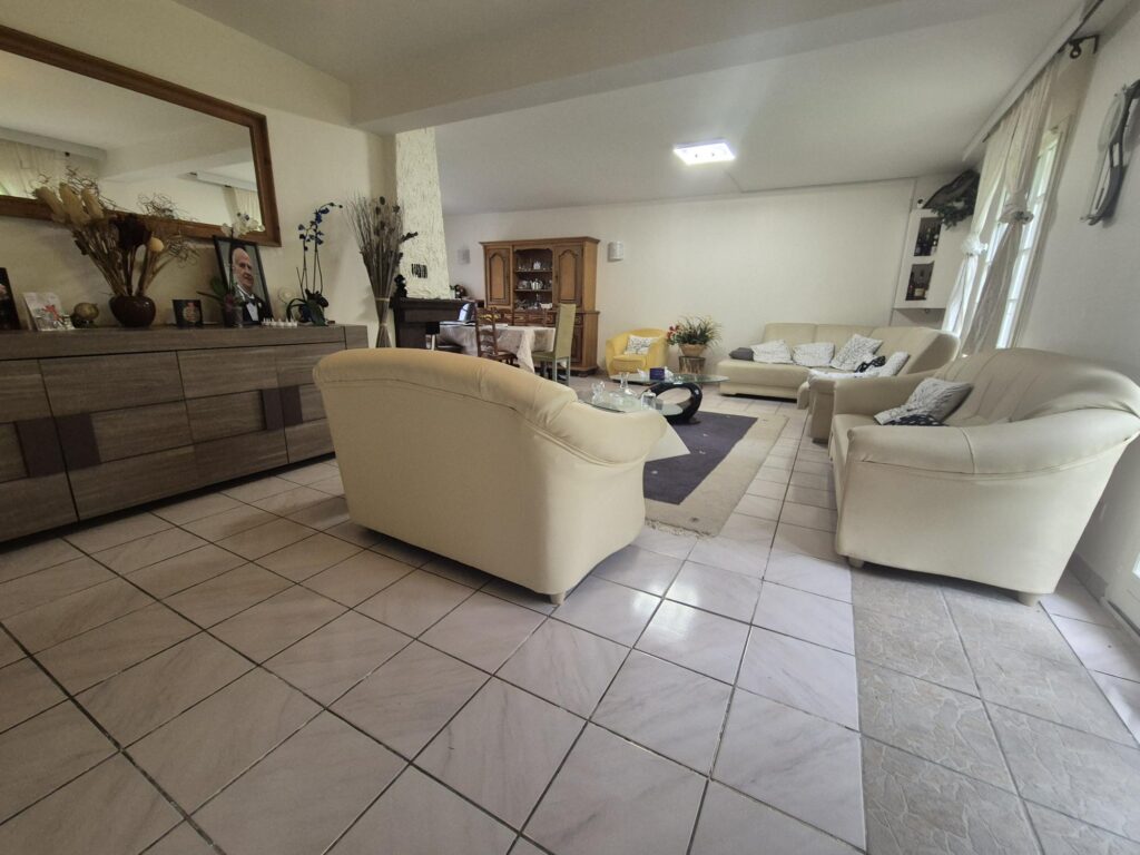 Magnifique Pavillon à Méru avec 5 chambres !!
